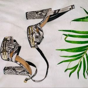 Gold Snake skin Open toe Pumps